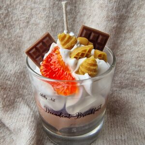 lumanare decadent breakfast